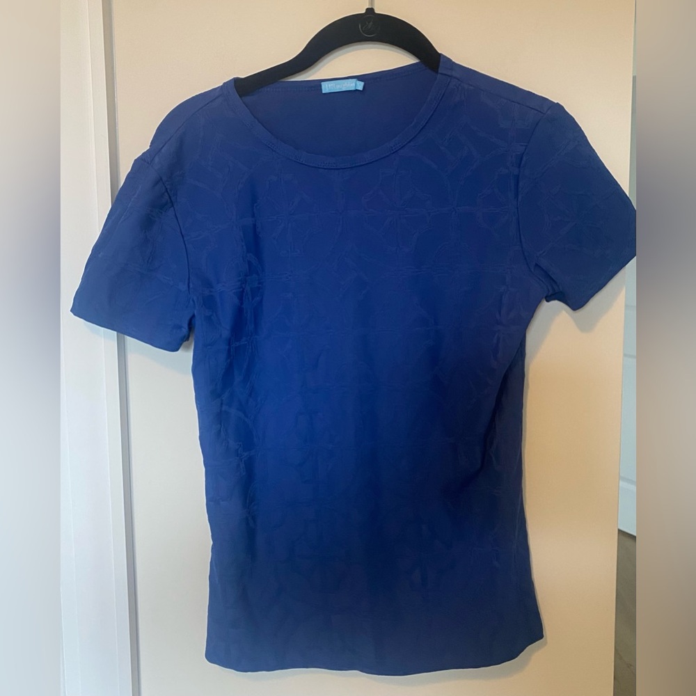JMcLaughlin Allie tee size xs beautiful shade of blue like new